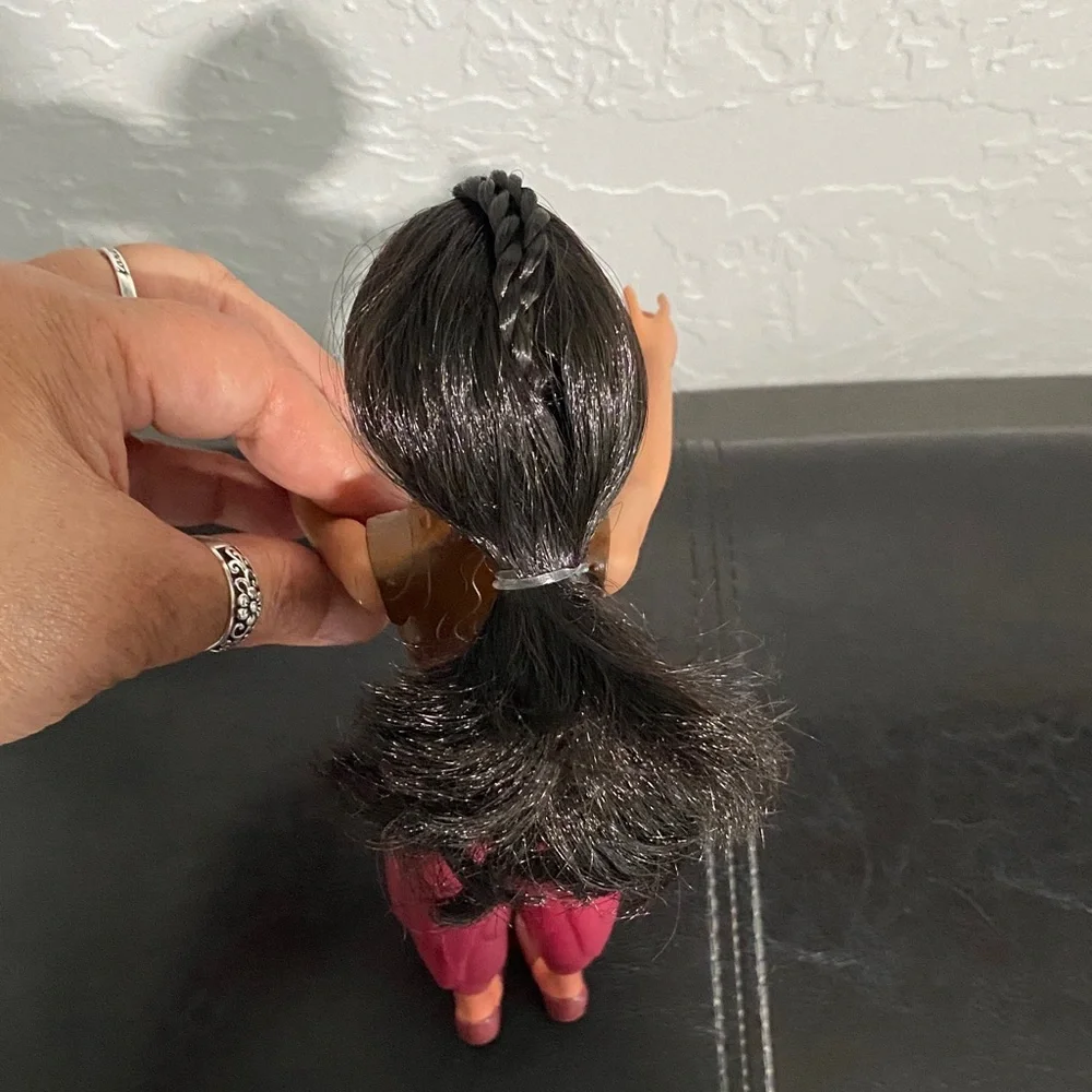 Disney Pricess Raya Doll with Teal and Burgundy Outfit